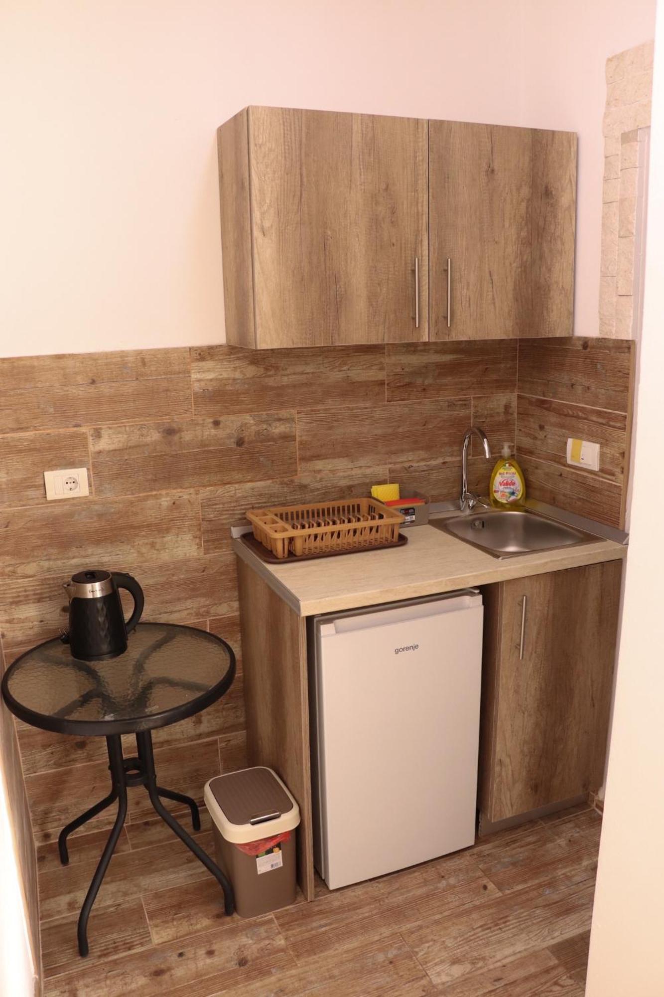 Gjinaj Apartments Улцинь Экстерьер фото