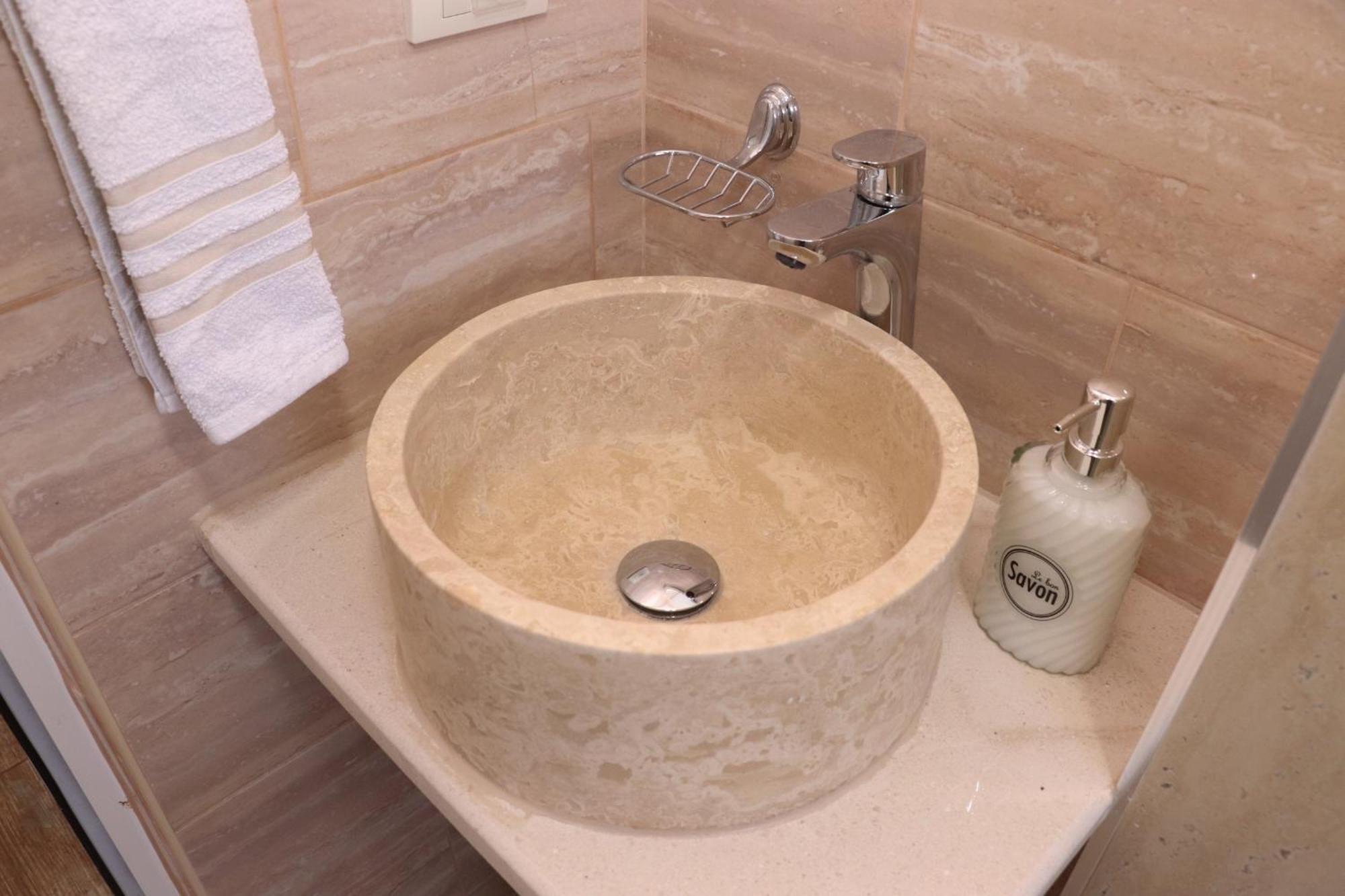 Gjinaj Apartments Улцинь Экстерьер фото