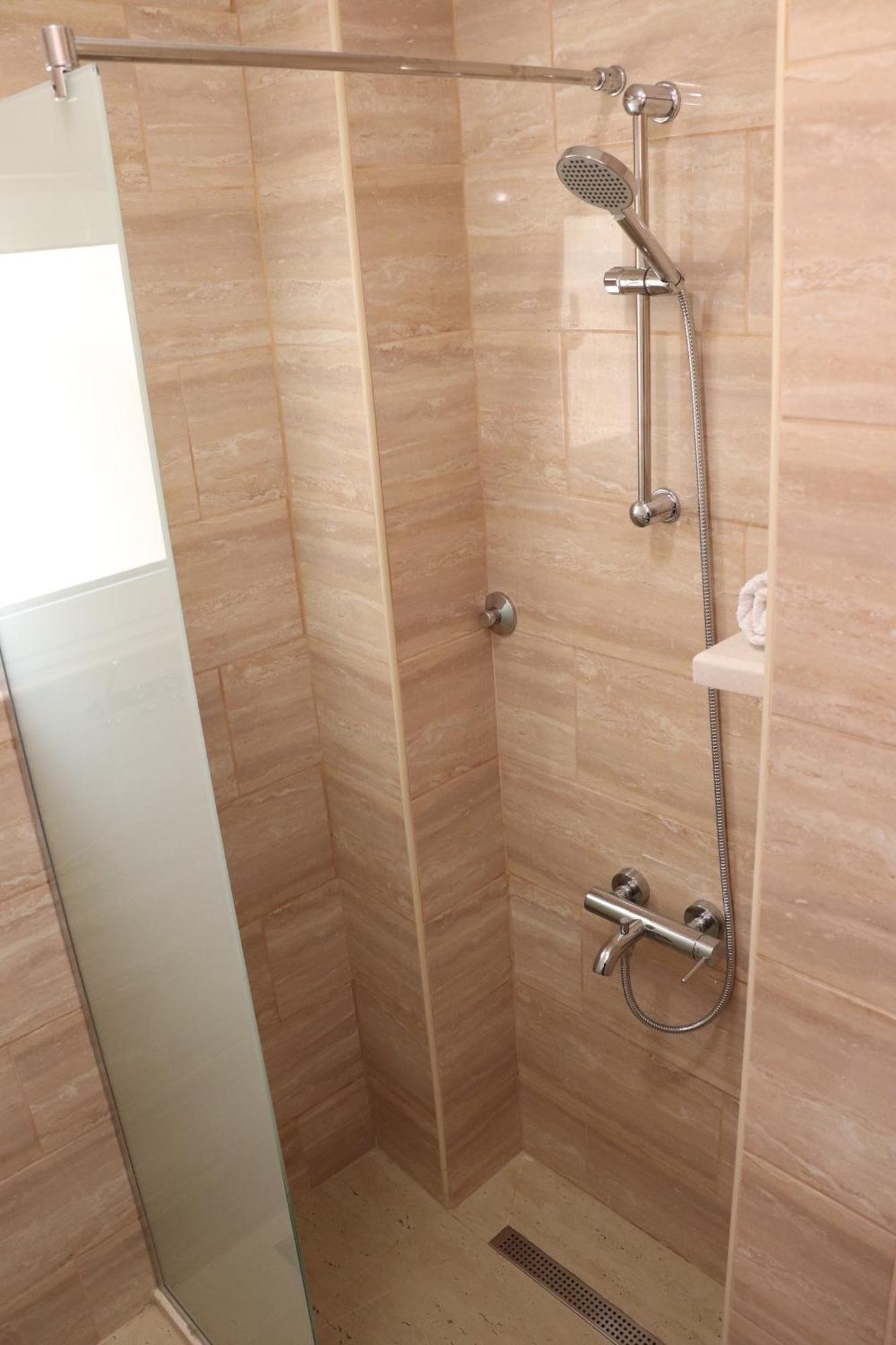 Gjinaj Apartments Улцинь Экстерьер фото
