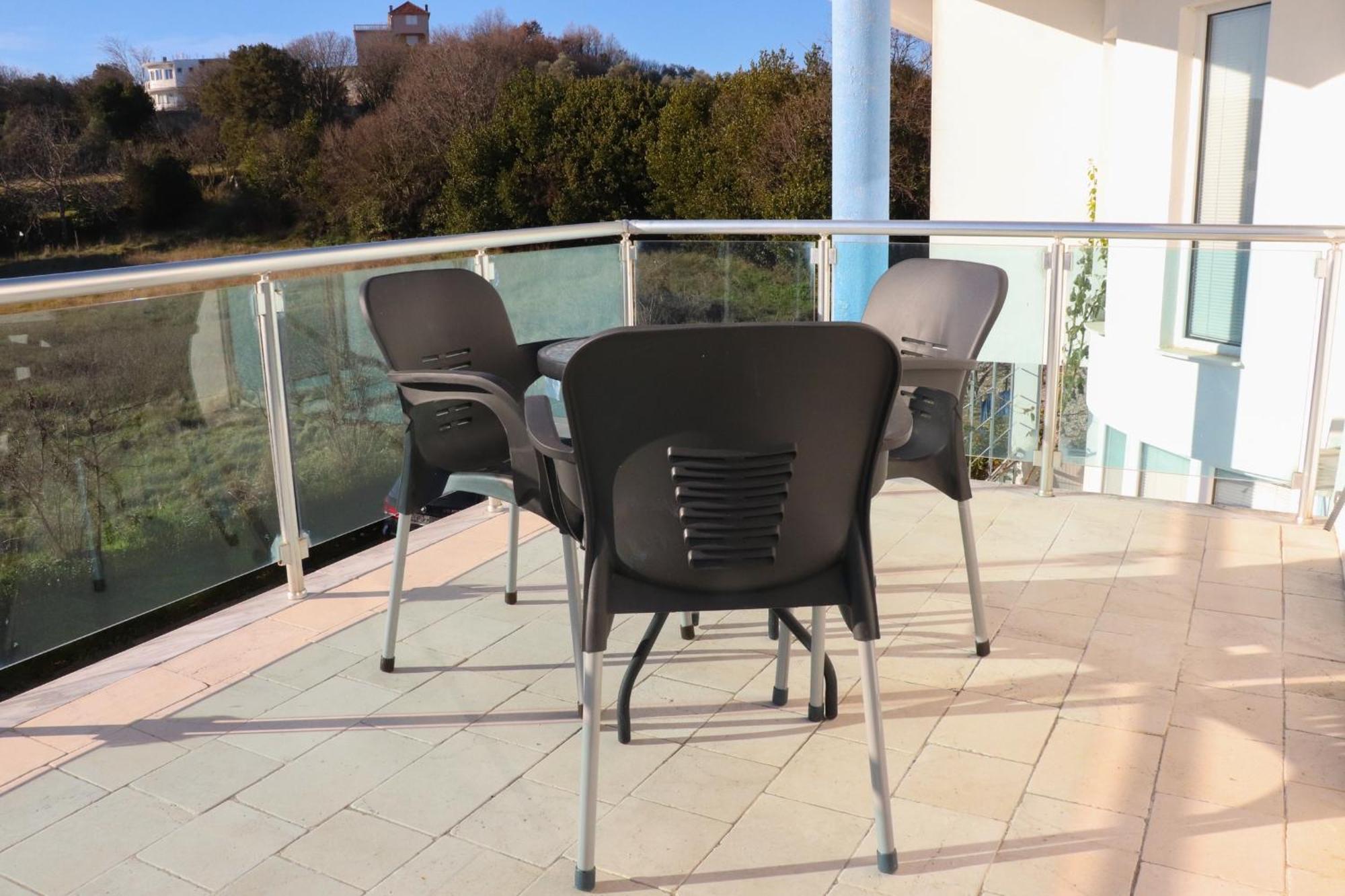 Gjinaj Apartments Улцинь Экстерьер фото