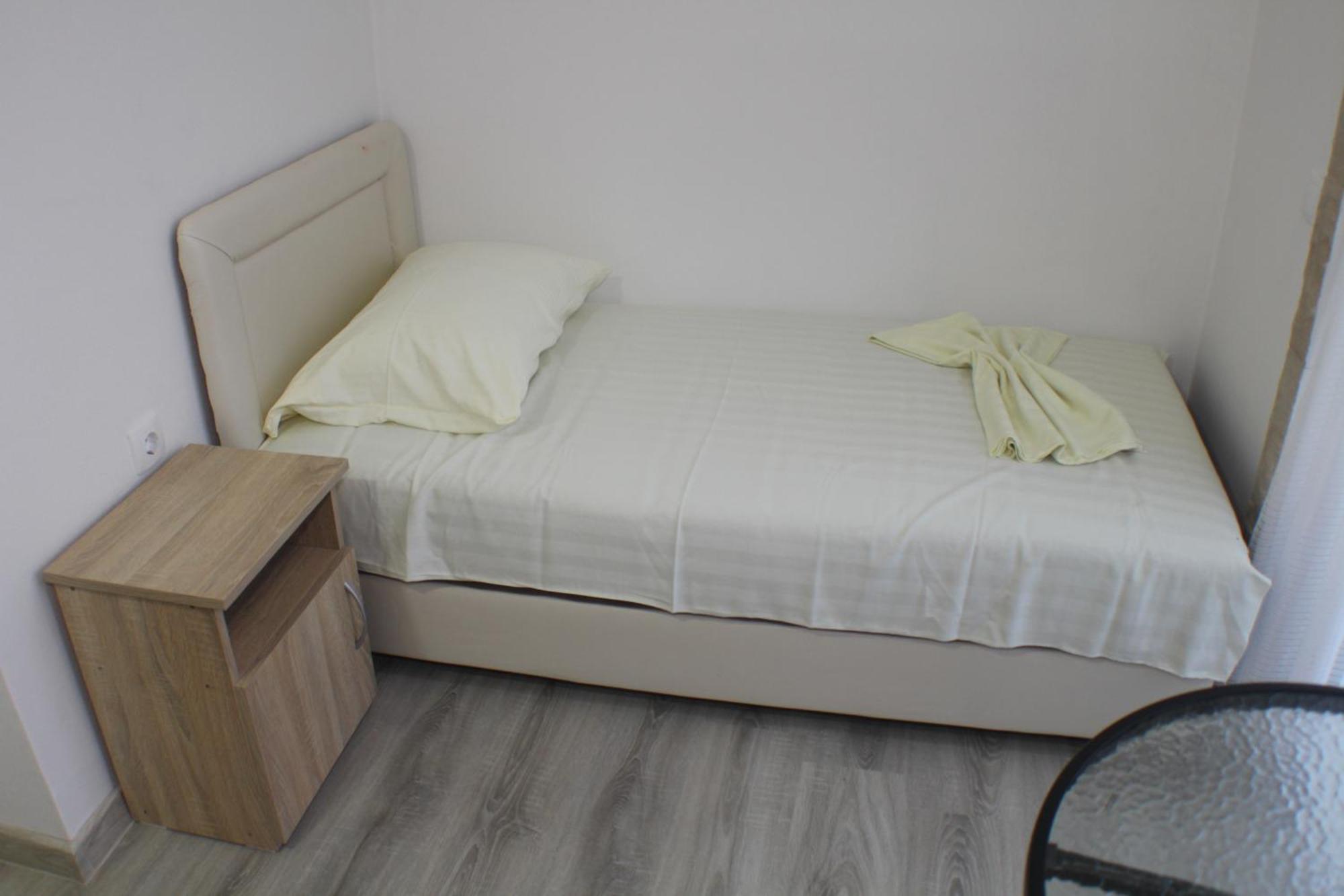 Gjinaj Apartments Улцинь Номер фото
