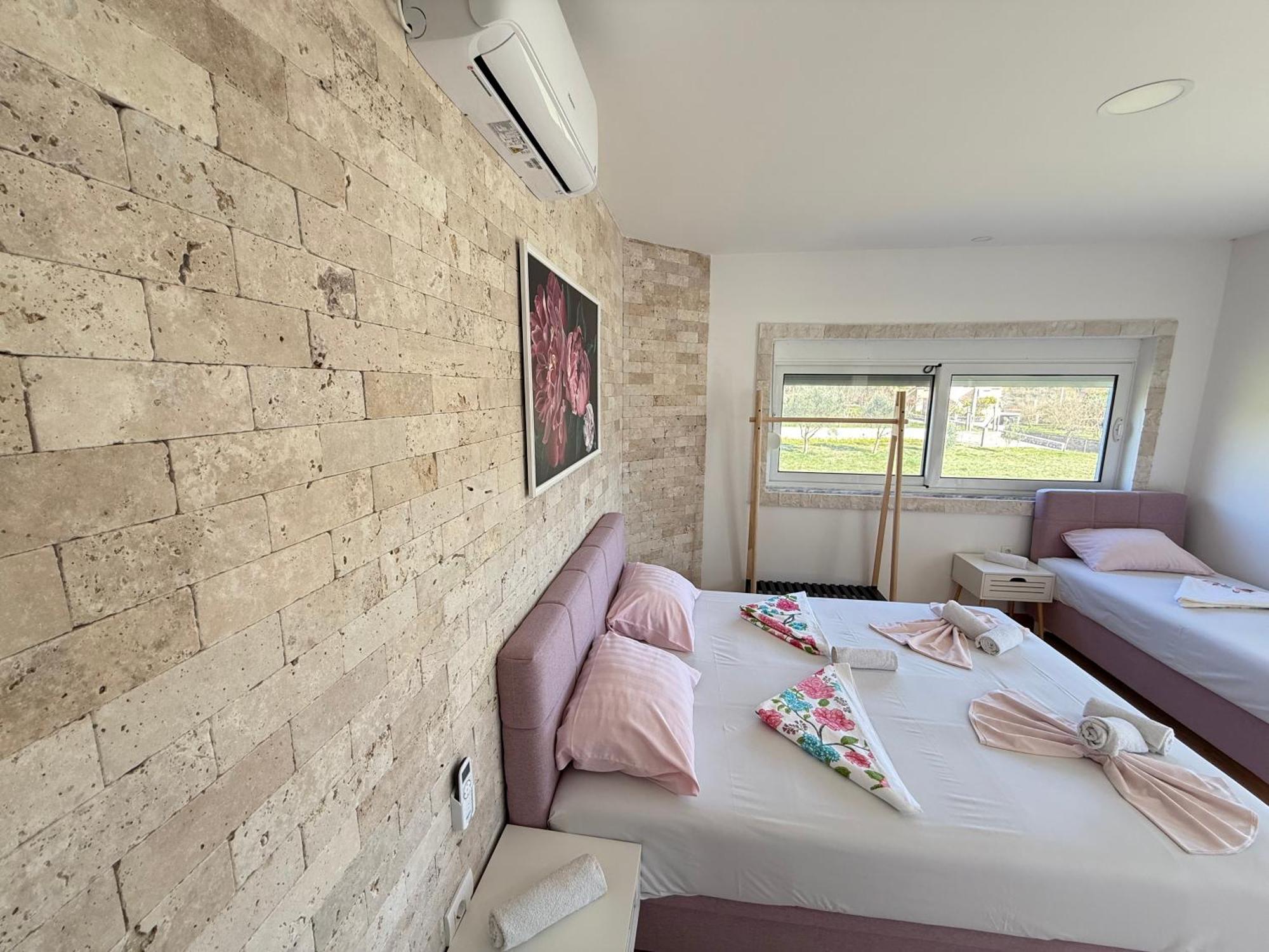 Gjinaj Apartments Улцинь Экстерьер фото