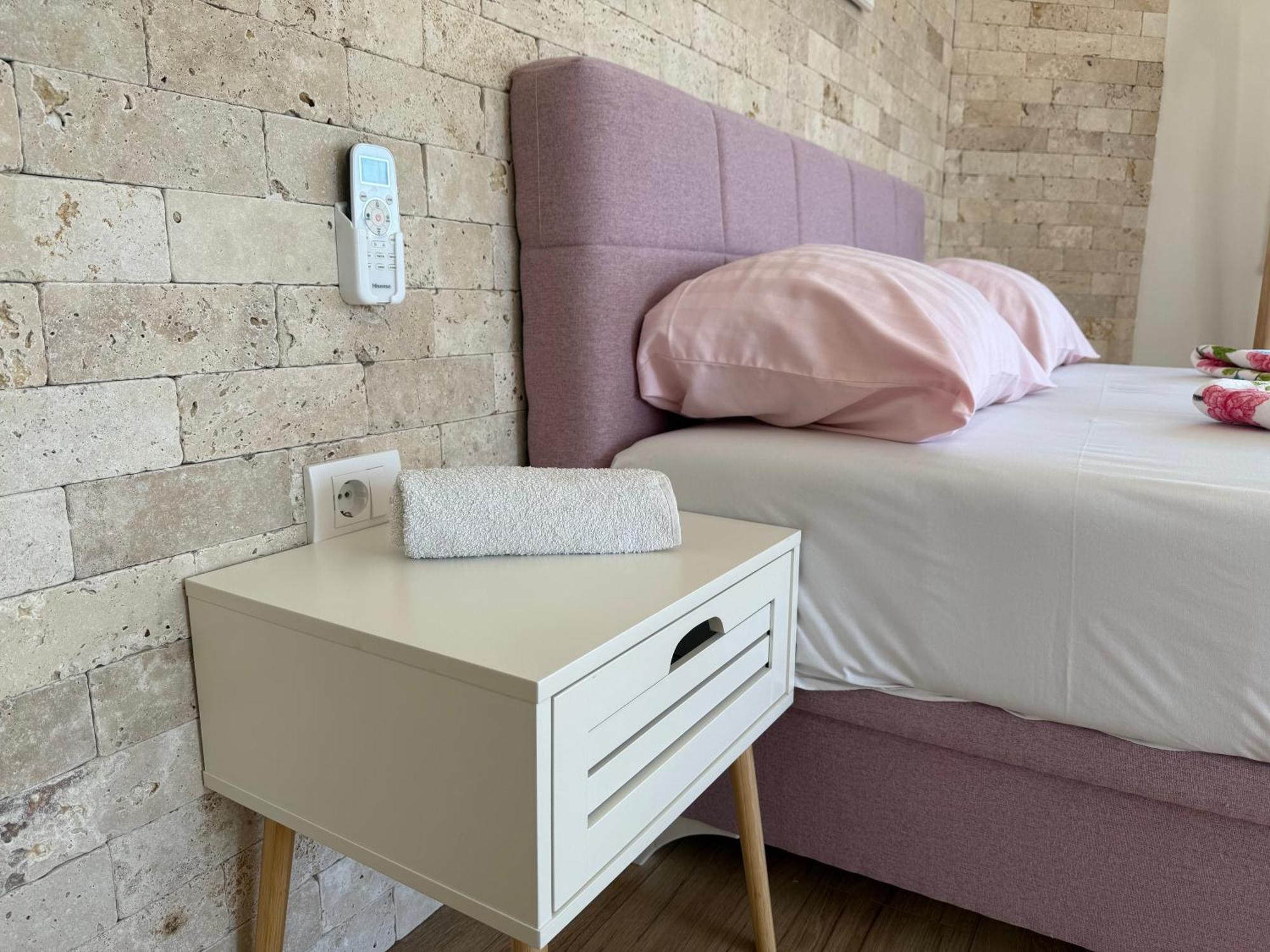 Gjinaj Apartments Улцинь Экстерьер фото