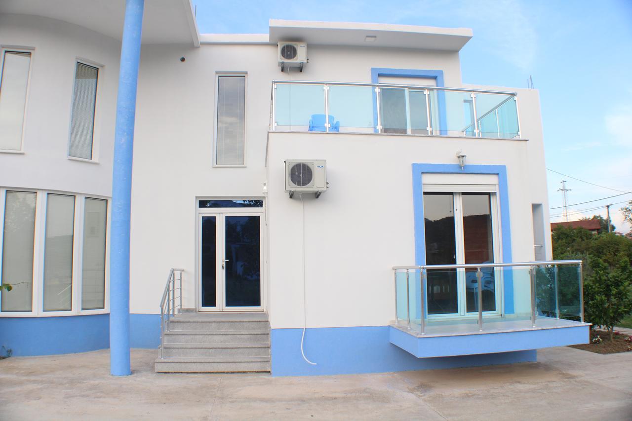 Gjinaj Apartments Улцинь Экстерьер фото
